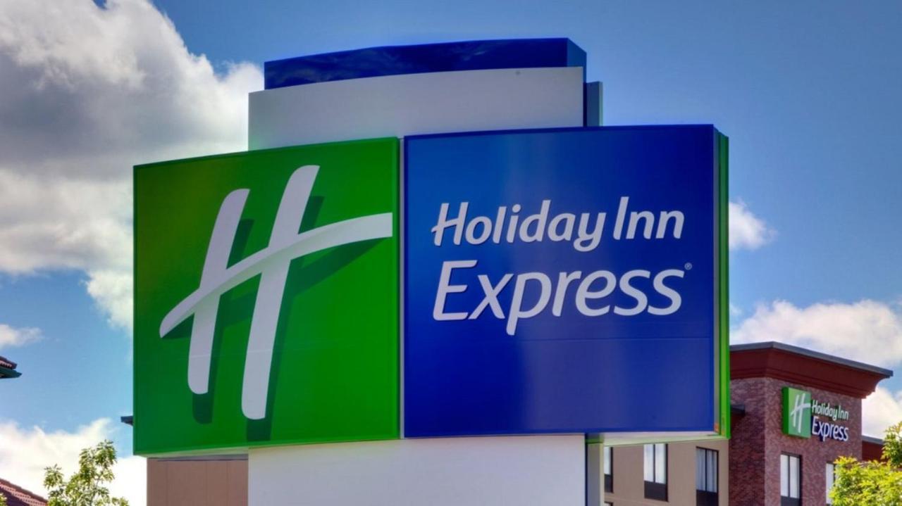 Holiday Inn Express Asheville Woodfin By Ihg Екстериор снимка